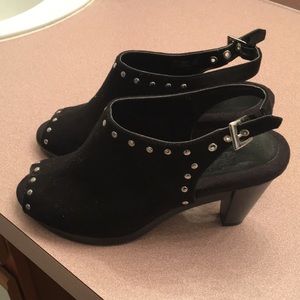 Aerosoles Black studded sandals size 6-1/5 $25.00